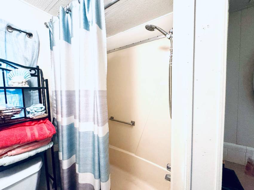 22 Charles Dr. a Winter Haven, FL Mobile or Manufactured Home for Sale